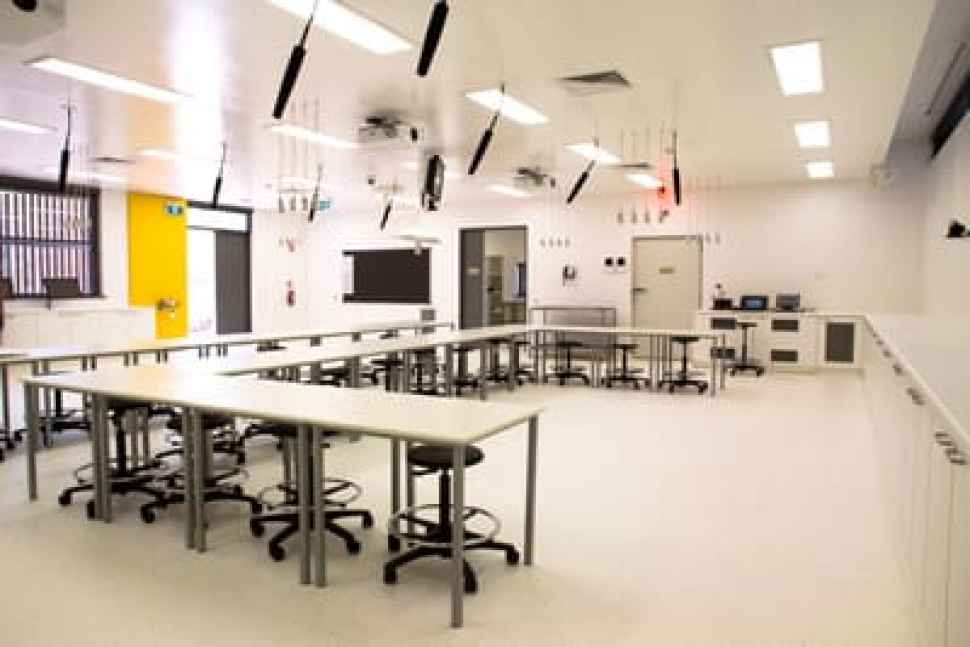 CDU-Flindersmedschool-Lab.jpg