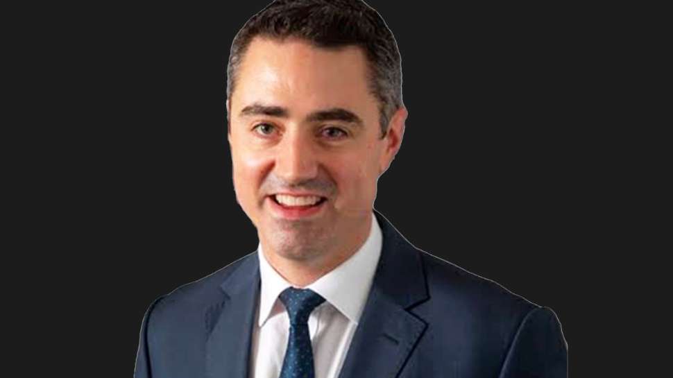 Evan Lucas 2 BUSINESS CAREER PAGE.jpg