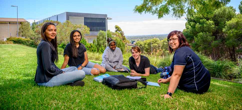 indigenous-students-oncampus.jpg